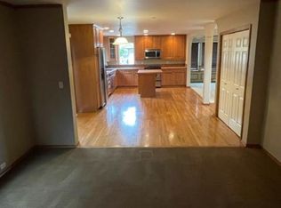 221 Lind Ave NW, Renton, WA 98057