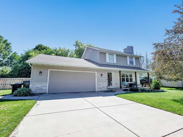2451 Clear Brook Cir, Green Bay, WI 54313