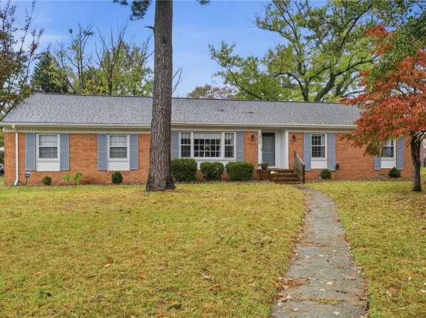 2400 River Oaks Dr, Chesapeake, VA 23321