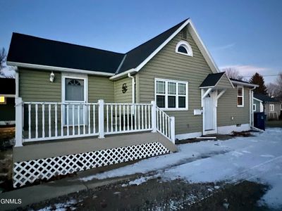 120 N 8th St, Oakes, ND, 58474