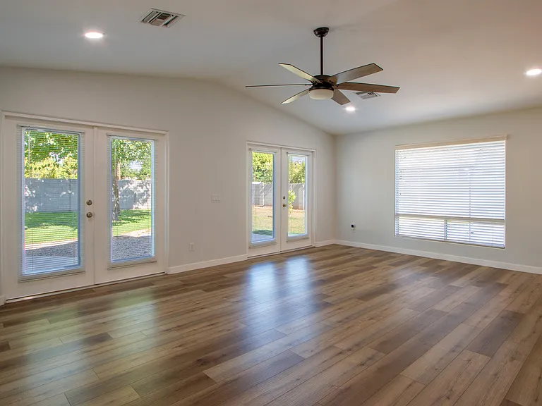 1415 S Oakley Pl — Photo 15