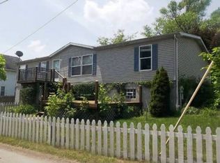 5 S 1st St, Youngwood, PA 15697