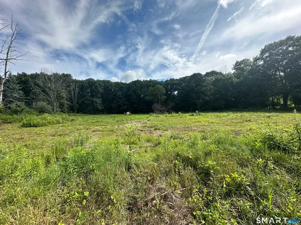 (undisclosed Address), Morris, CT 06758