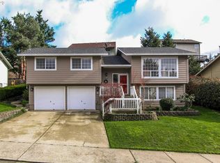 1351 NW Vallejo Dr, Roseburg, OR