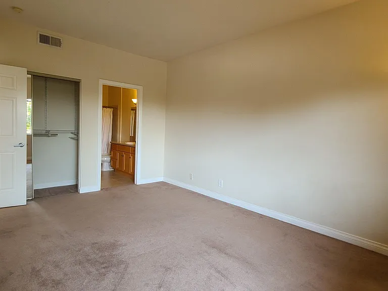 87 S Allen Ave #206 — Photo 12