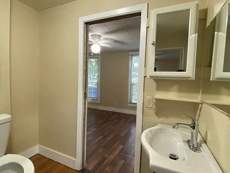403 Pedernales St — Photo 19