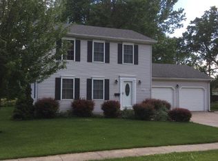 216 E Sims St, Centralia, MO 65240