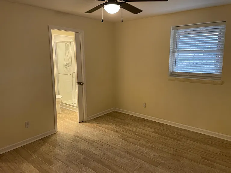 1005 Flanders Ln #1-2 — Photo 10