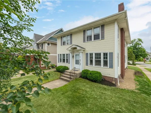 1319 Hathaway Ave, Lakewood, OH 44107