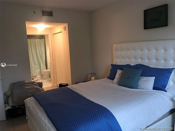 5th image of 18800 NE 29th Ave APT 216