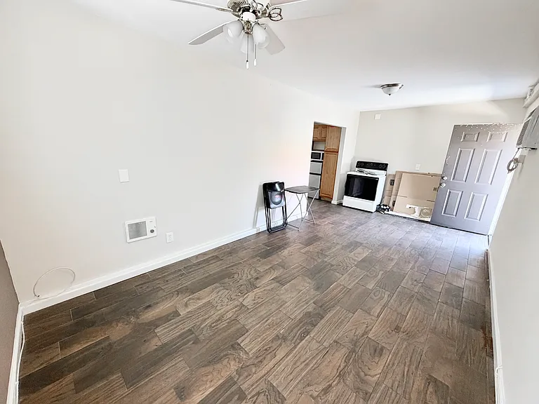 800 Arcadia Ave — Photo 4