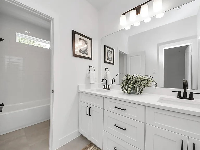 860 Rachel St #A — Photo 33
