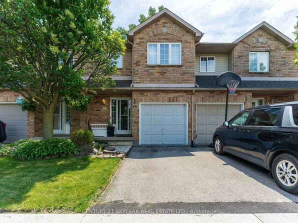 10 Cadham Blvd #18, Hamilton, ON L8W 3X6