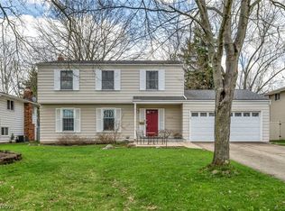 5862 Gareau Dr, North Olmsted, OH
