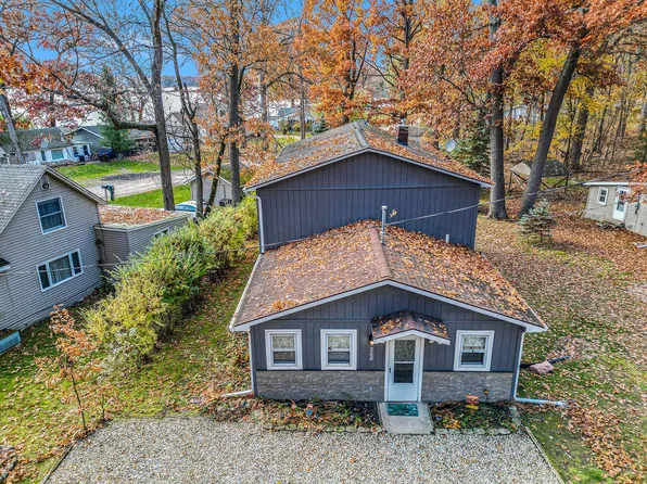 208 Portage Lake Rd, Munith, MI 49259