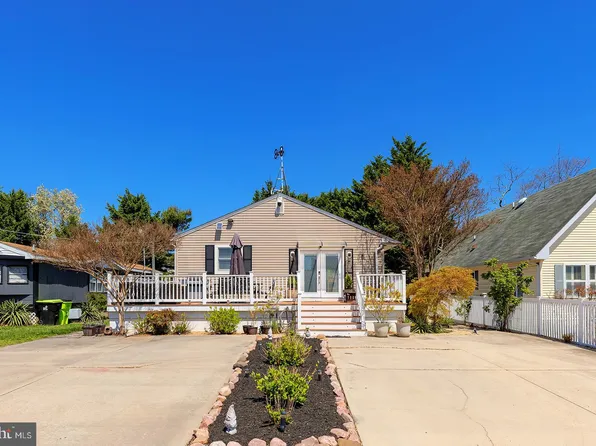 37437 1st St, Rehoboth Beach, DE 19971