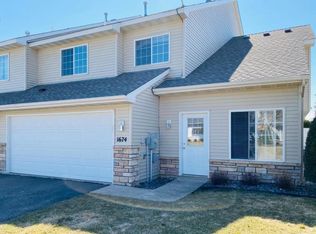 1674 Patriot Ln, Waconia, MN 55387