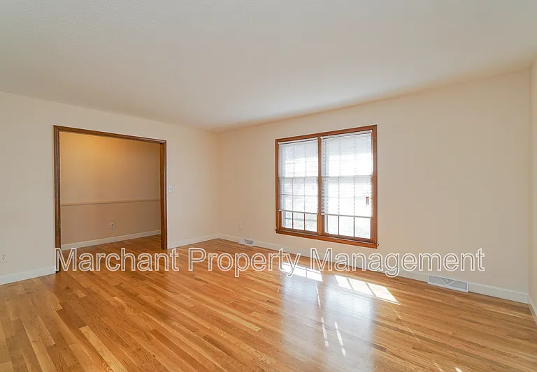 49 Cobblestone Rd — Photo 6