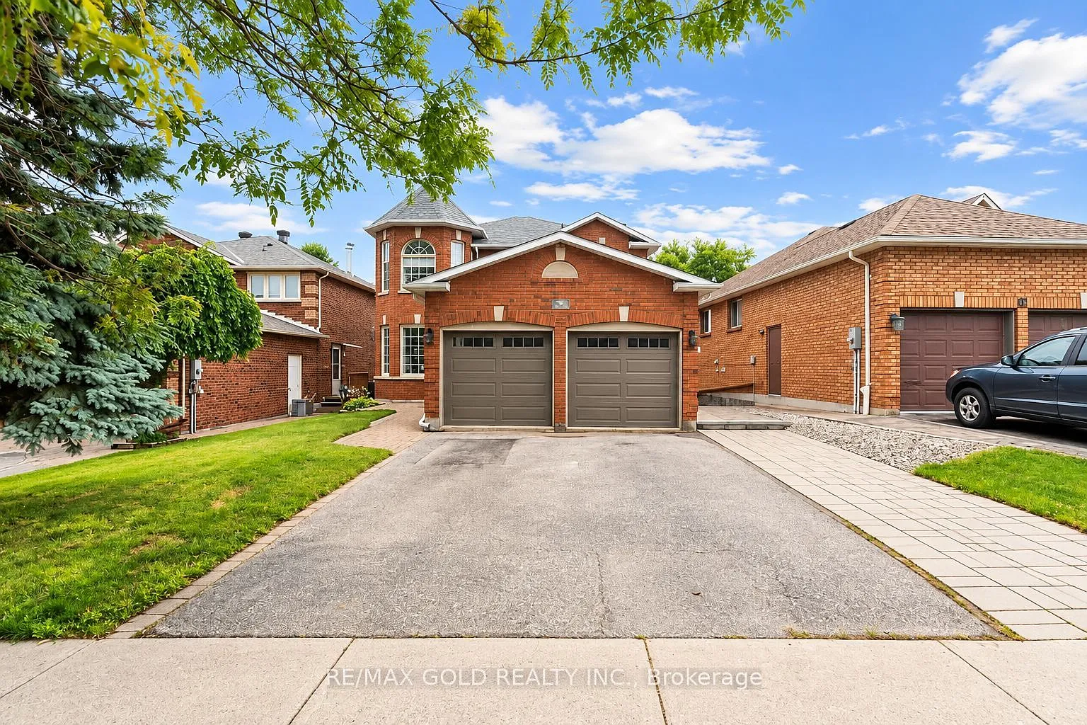 4 bed, $3,350 — Photo 1