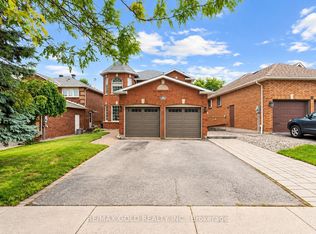 43 Golden Meadow Rd, Barrie, ON L4N 7G5