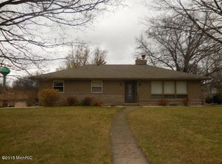 527 Espanola Ave, Parchment, MI 49004
