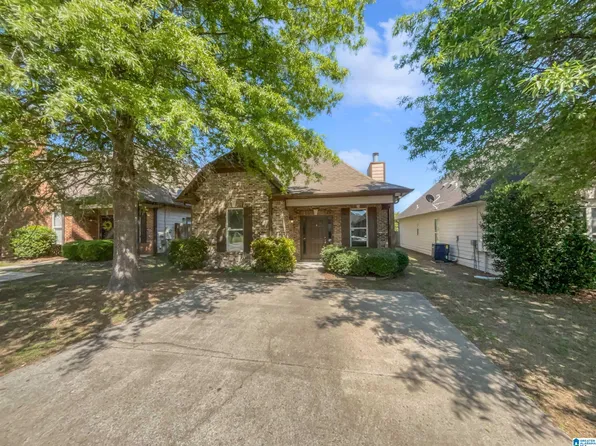 1140 Washington Dr, Moody, AL 35004
