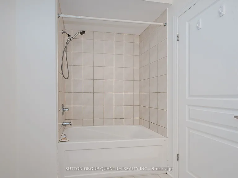 4304 Ingram Cmn — Photo 17