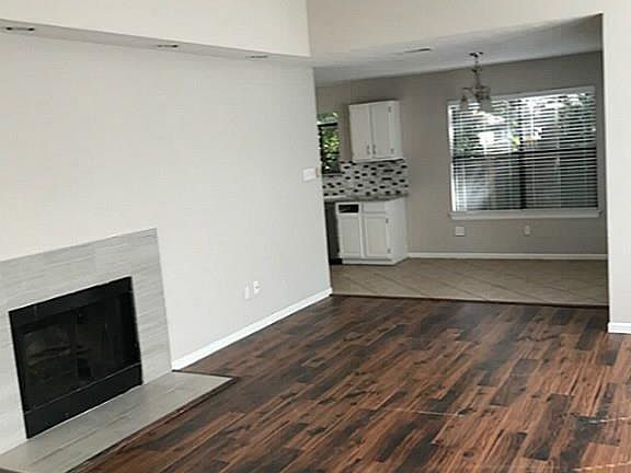 3rd image of 14 Camberwell Ct
