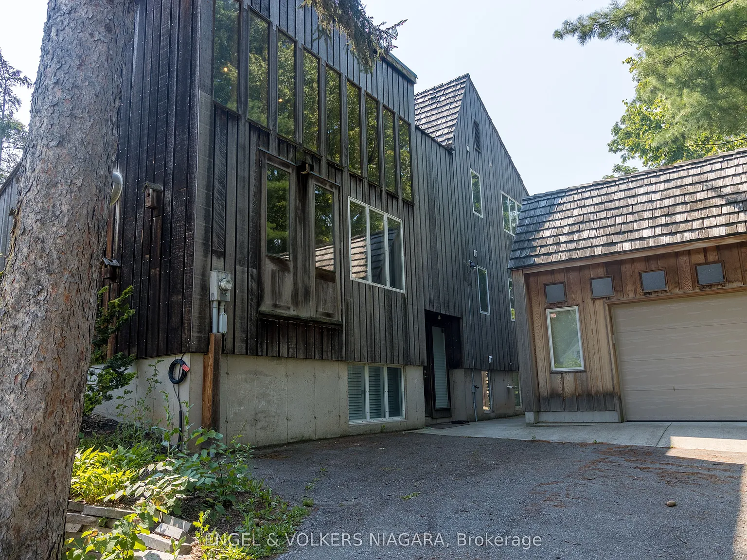 3 bed, $4,200 — Photo 2