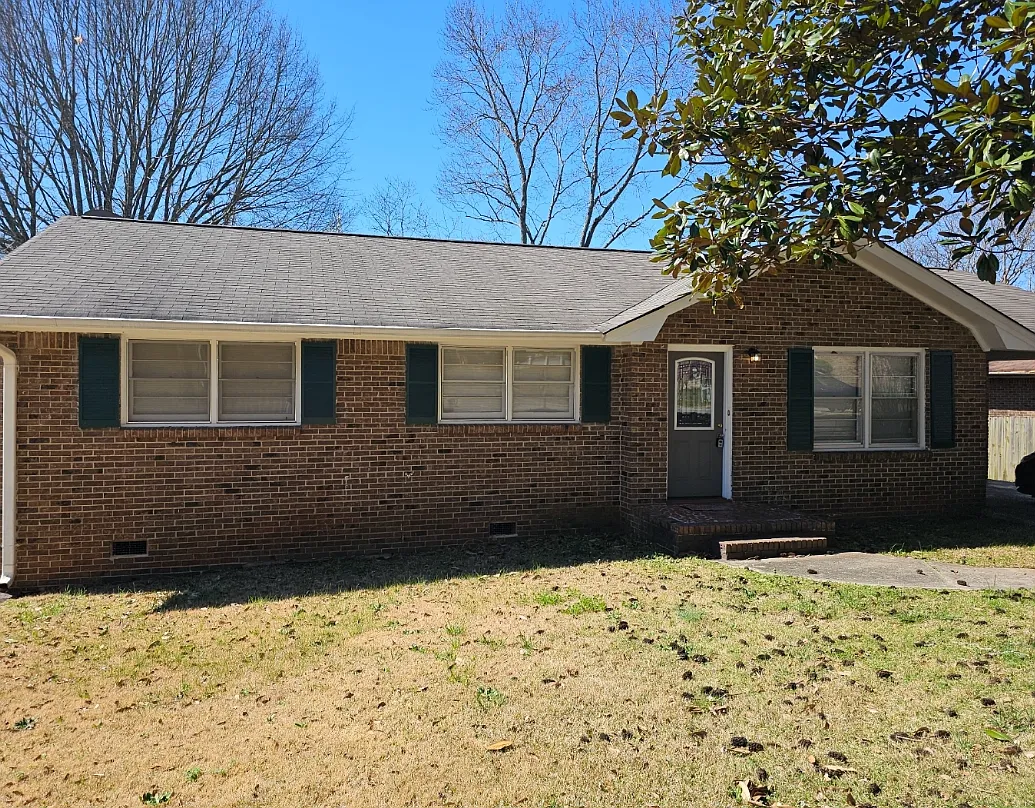 3 bed, 1588 sqft, $1,700 — Photo 2