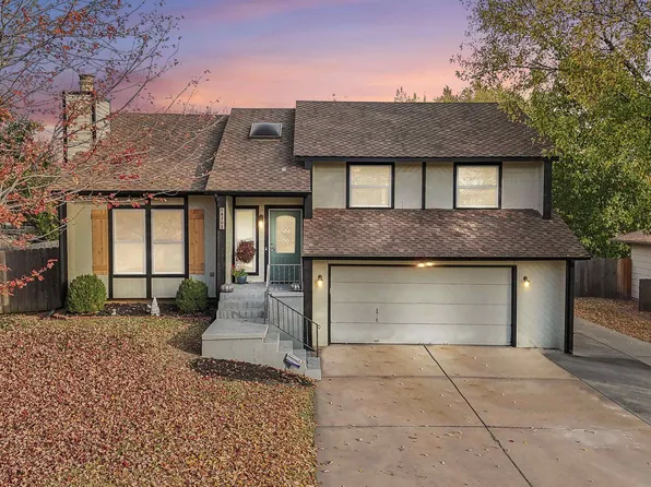 8702 E Hildreth Ln, Wichita, KS 67207