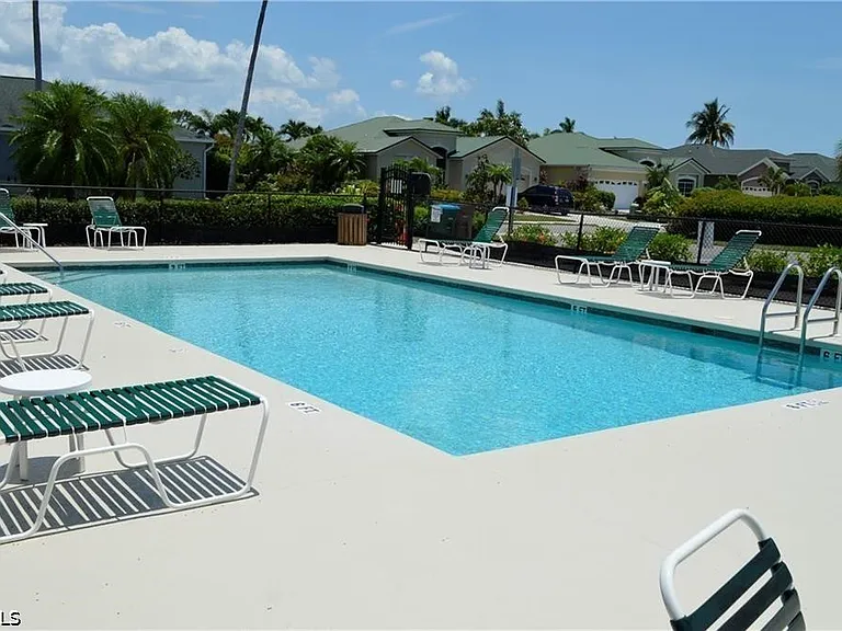 1702 Emerald Cove Dr — Photo 17