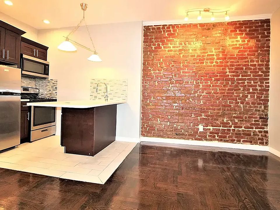 2nd image of 2876 Jerome Ave APT 3B