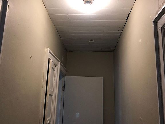 5th image of 1092 Elmwood Ave APT 3