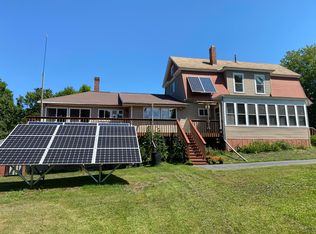 20 Prospect St, Dexter, ME 04930