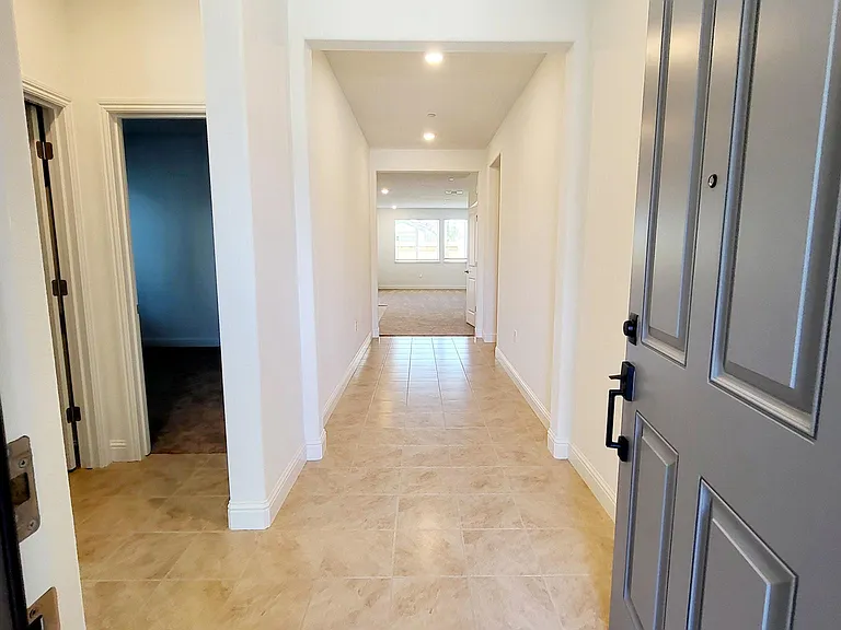 1561 Shirley Ave — Photo 14