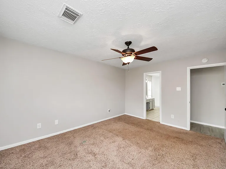 4915 Pecan Grove Dr — Photo 20