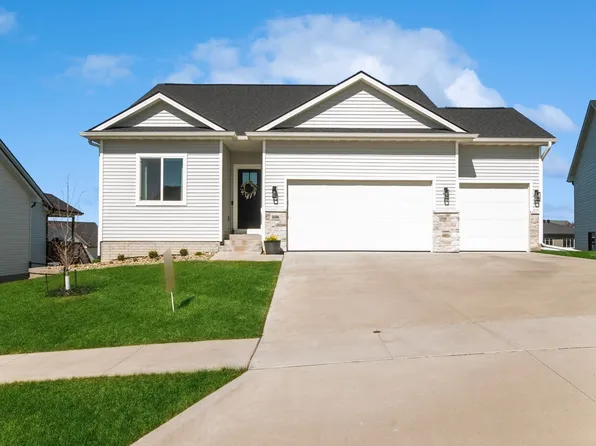 1606 Red Cedar Ln, Granger, IA 50109