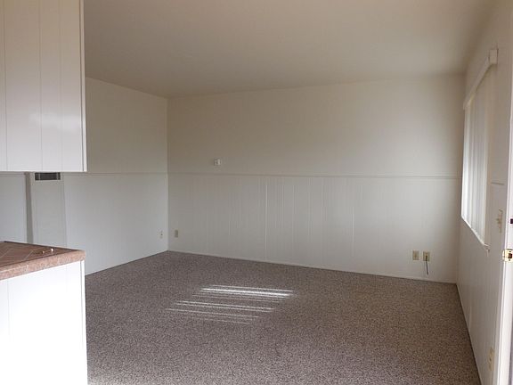 2nd image of 119 Clay St APT 8