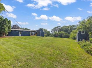 23W570 Pine Dr, Carol Stream, IL 60188