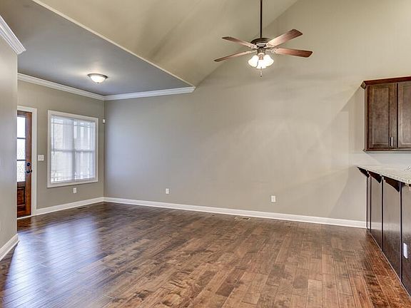 4th image of 334 Big Station Camp Blvd #B
