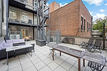 Rented by (Legacy) Elegran