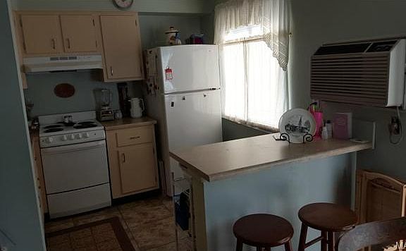 5th image of 7727 Hazelcrest Dr APT D