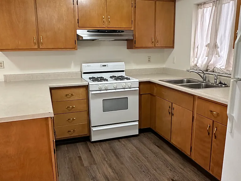 13 Florentine Ct — Photo 5