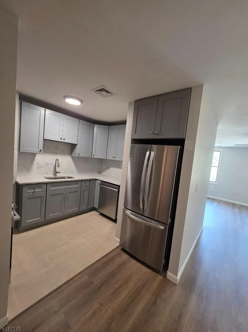 1 bed, 1.0 bath, $1,950 — Photo 1