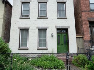 409 3rd St, Troy, NY 12180