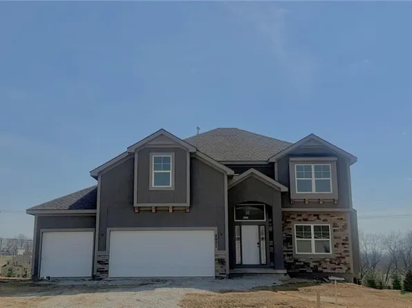 8931 N Poplar Ave, Kansas City, MO 64156