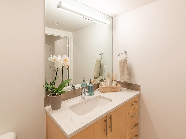 750 11th Ave E #207 — Photo 12