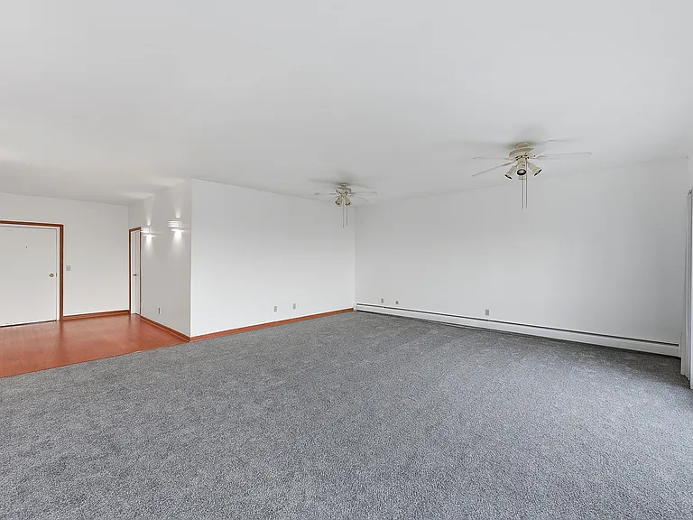 944 Summit Ave #1 — Photo 12