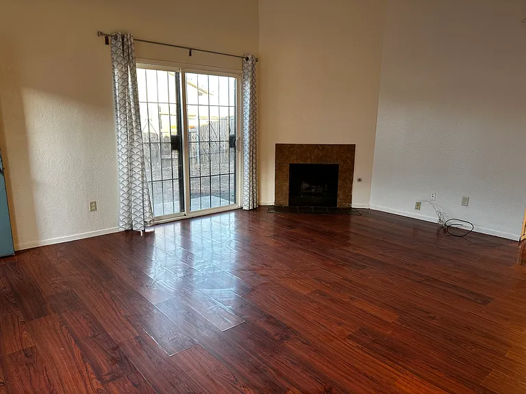 2854 Chelmsford Way — Photo 6